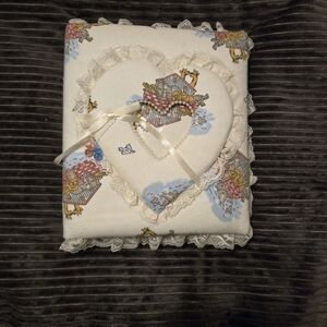 Heart Appliqué Photo Album with Lace Trim - White with Pastel Noah's Ark Print